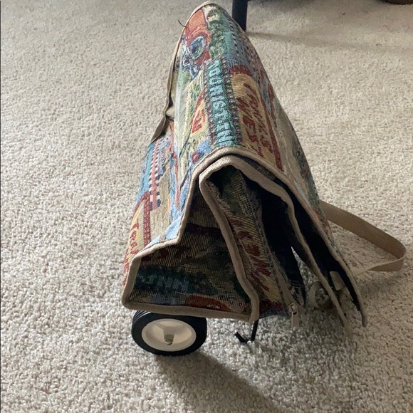 Carpet Bag Cart on Wheels - Picture 5 of 13